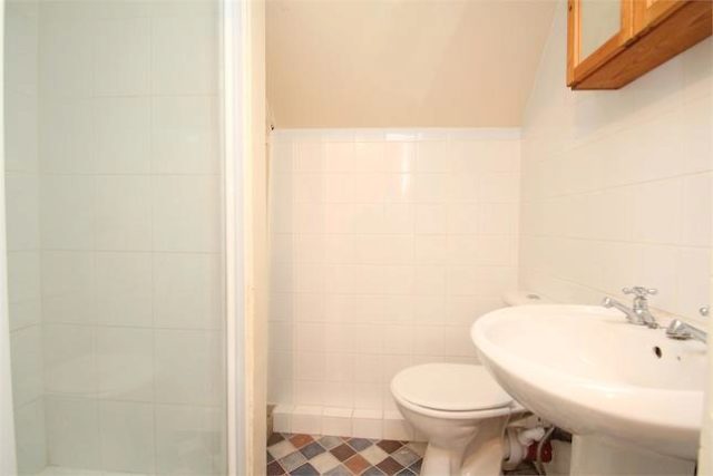  Image of 2 bedroom Flat to rent in Horton Road Horton Slough SL3 at Horton Road, Horton, Berkshire SL3