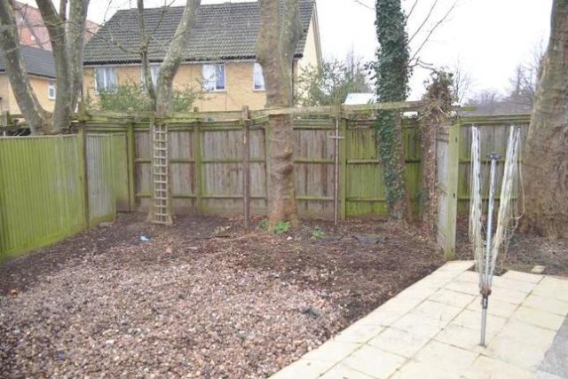  Image of 2 bedroom Flat to rent in Alnwick Road London E16 at Alnwick Road, Canning Town E16