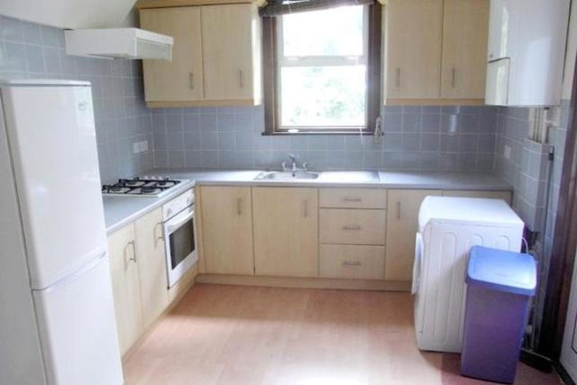  Image of 2 bedroom Flat to rent in Barratt Avenue London N22 at Barratt Avenue, Alexandra Park, London N22