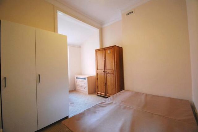  Image of 2 bedroom Flat to rent in Barratt Avenue London N22 at Barratt Avenue, Alexandra Park, London N22