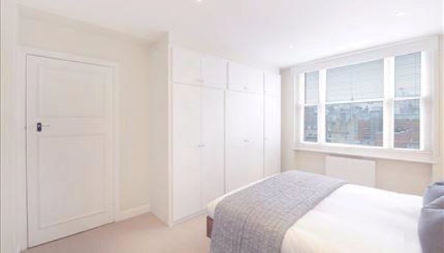  Image of 2 bedroom Flat to rent in Hill Street London W1J at Hill Street, London W1J