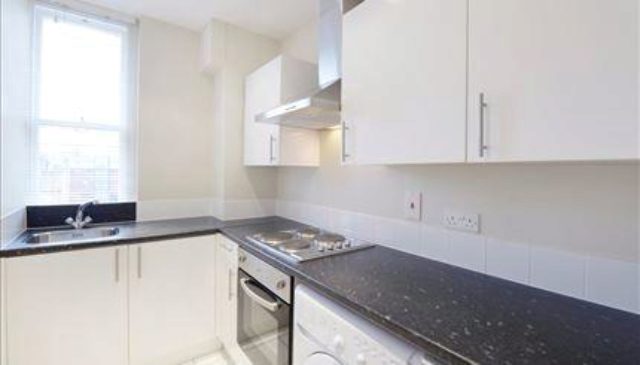  Image of 2 bedroom Flat to rent in Hill Street London W1J at Hill Street, London W1J