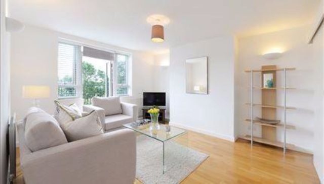  Image of 2 bedroom Flat to rent in Kew Bridge Court London W4 at Kew Bridge Court, London W4