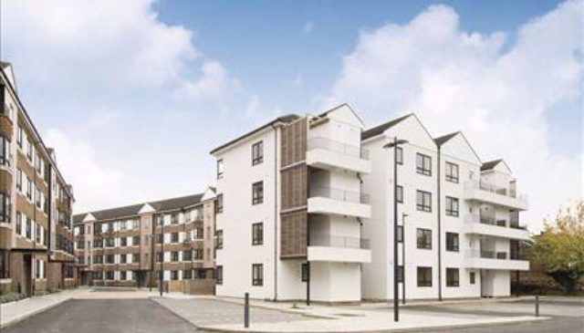  Image of 2 bedroom Flat to rent in Kew Bridge Court London W4 at Kew Bridge Court, London W4