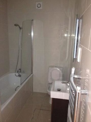  Image of 2 bedroom Flat to rent in Vivian Avenue London NW4 at Vivian Avenue, Hendon Central, London NW4