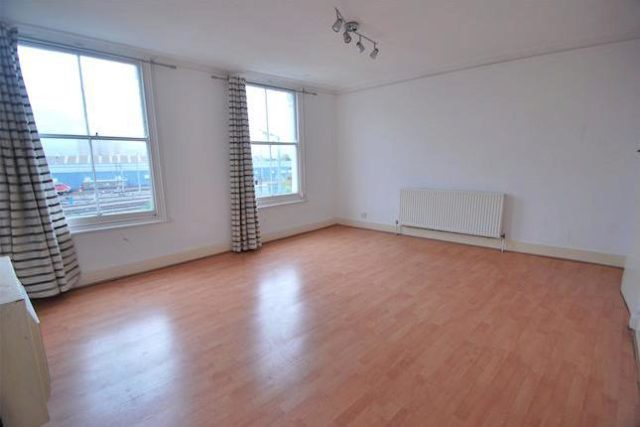  Image of 2 bedroom Maisonette for sale in Dagmar Road London N22 at Dagmar Road, Alexandra Park, London N22