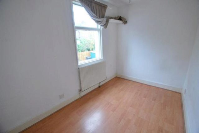  Image of 2 bedroom Maisonette for sale in Dagmar Road London N22 at Dagmar Road, Alexandra Park, London N22