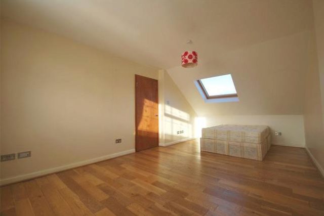  Image of 2 bedroom Maisonette to rent in Albert Road London N22 at Albert Road, London N22