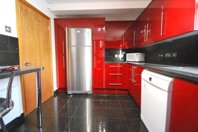  Image of 2 bedroom Maisonette to rent in Albert Road London N22 at Albert Road, London N22