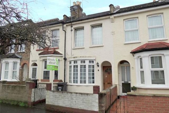  Image of 2 bedroom Property for sale in Dennett Road Croydon CR0 at Dennett Road, Croydon CR0