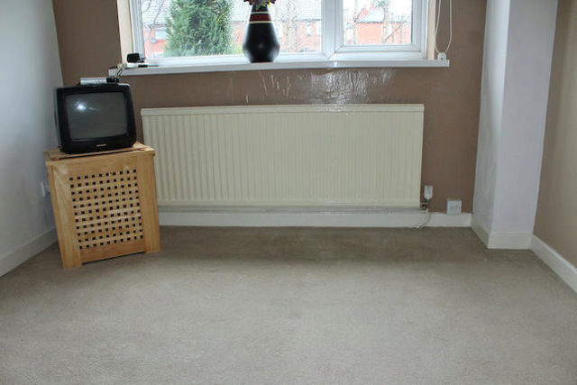  Image of 2 bedroom Semi-Detached house for sale in Kinder Avenue Oldham OL4 at Kinder Avenue, Oldham OL4
