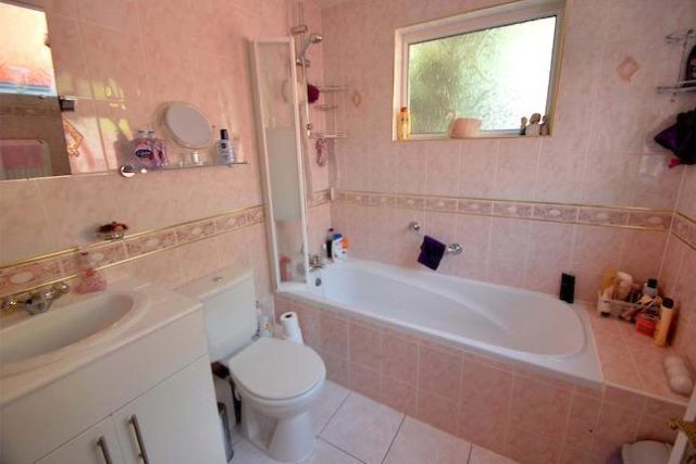  Image of 2 bedroom Terraced house for sale in Bradley Road London N22 at Bradley Road, Alexandra Park, London N22