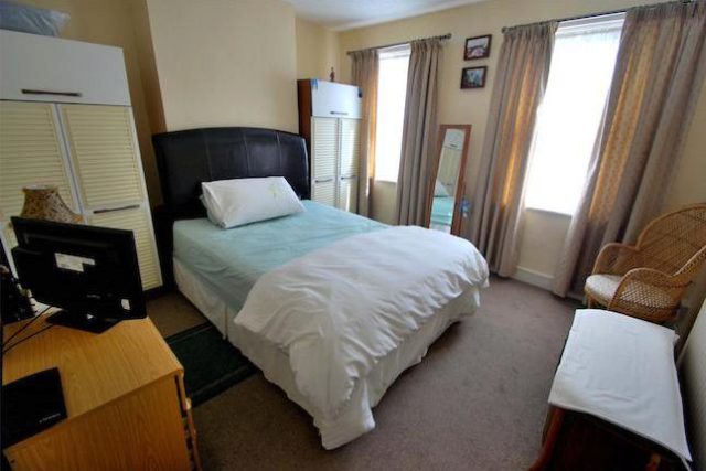 Image of 2 bedroom Terraced house for sale in Bradley Road London N22 at Bradley Road, Alexandra Park, London N22