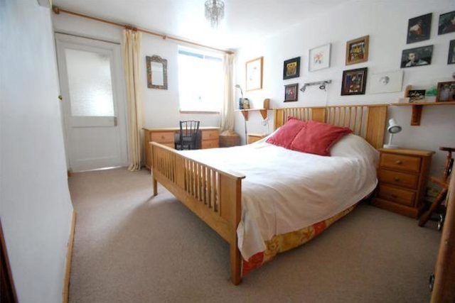  Image of 2 bedroom Terraced house to rent in Warberry Road London N22 at Warberry Road, London N22