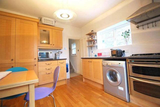  Image of 2 bedroom Terraced house to rent in Alexandra Park Road London N22 at Alexandra Park Road, London N22