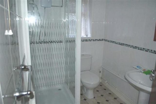  Image of 3 bedroom Detached Bungalow to rent in The Parade Porth CF39 at The Parade, Porth CF39