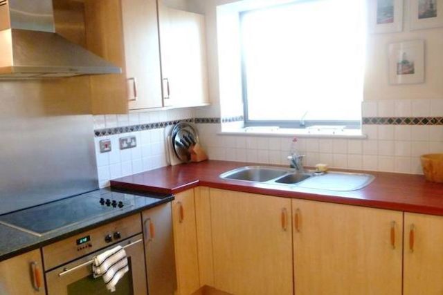  Image of 3 bedroom Flat to rent in Hertsmere Road London E14 at Horizon Building, Hertsmere Road, West India Dock E14