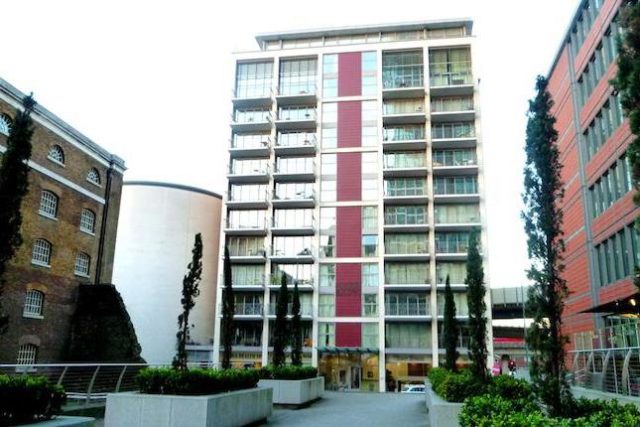  Image of 3 bedroom Flat to rent in Hertsmere Road London E14 at Horizon Building, Hertsmere Road, West India Dock E14