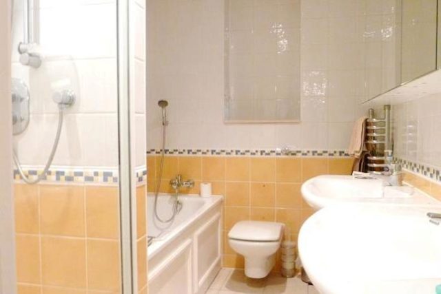  Image of 3 bedroom Flat to rent in Hertsmere Road London E14 at Horizon Building, Hertsmere Road, West India Dock E14