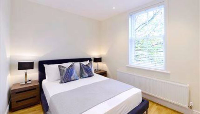 Image of 3 bedroom Flat to rent in Hamlet Gardens London W6 at Hamlet Gardens, London W6