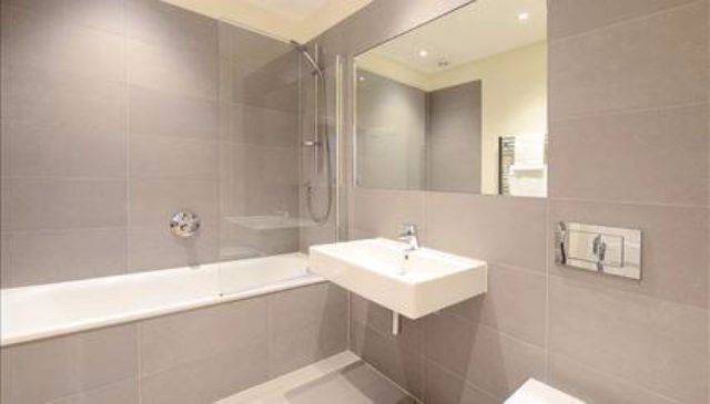  Image of 3 bedroom Flat to rent in Hamlet Gardens London W6 at Hamlet Gardens, London W6