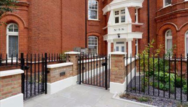 Image of 3 bedroom Flat to rent in Hamlet Gardens London W6 at Hamlet Gardens, London W6
