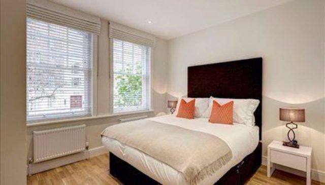  Image of 3 bedroom Flat to rent in Hamlet Gardens London W6 at Hamlet Gardens, London W6
