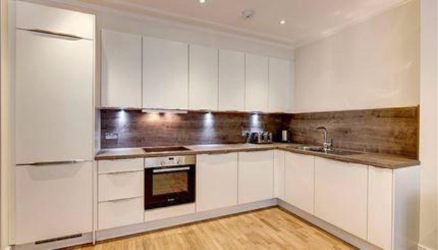  Image of 3 bedroom Flat to rent in Hamlet Gardens London W6 at Hamlet Gardens, London W6