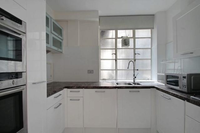  Image of 3 bedroom Flat to rent in Albion Street London W2 at Albion Gate, Albion Street, Hyde Park W2