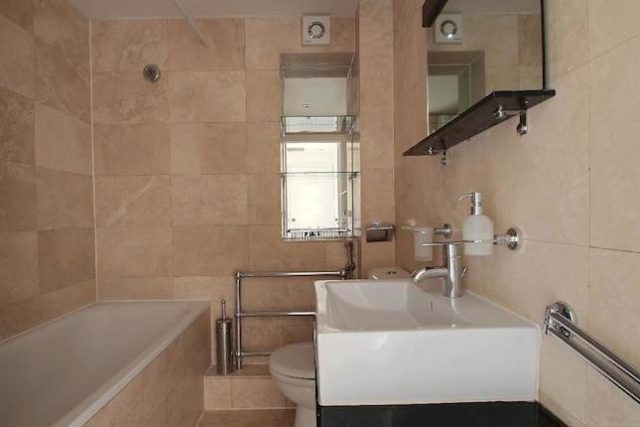  Image of 3 bedroom Flat to rent in Albion Street London W2 at Albion Gate, Albion Street, Hyde Park W2