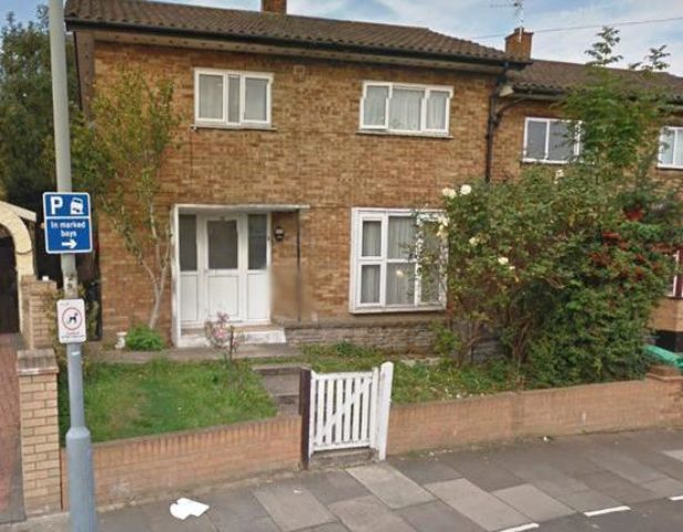  Image of 3 bedroom Property to rent in Tudor Crescent Ilford IG6 at Tudor Crescent, Ilford IG6