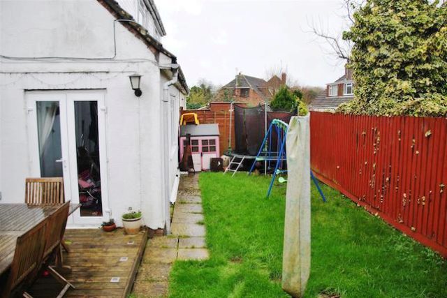 Image of 3 bedroom Semi-Detached house for sale in Haven Close Swindon SN3 at Haven Close, Coleview, Swindon SN3