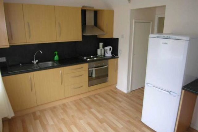  Image of 3 bedroom Semi-Detached house to rent in Fairhurst Drive Walkden Manchester M28 at Fairhurst Drive, Walkden, Manchester M28