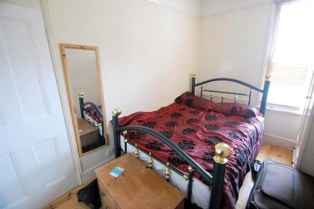  Image of 3 bedroom Terraced house for sale in Lymington Avenue London N22 at Lymington Avenue, Wood Green, London N22
