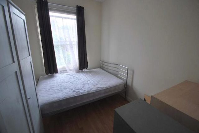  Image of 3 bedroom Terraced house for sale in Lymington Avenue London N22 at Lymington Avenue, Wood Green, London N22