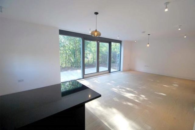  Image of 4 bedroom Detached house for sale in Imperial Road London N22 at Imperial Road, Bowes Park, London N22