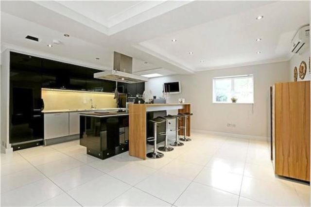  Image of 4 bedroom Detached house for sale in Ashbourne Road London W5 at Ashbourne Road, London W5