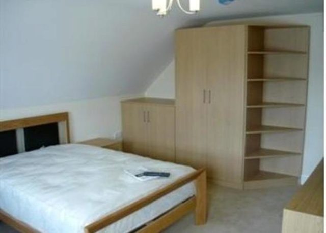  Image of Room to rent in Maple Road Poole BH15 at Maple Road, Poole BH15