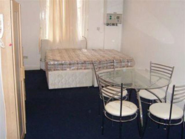  Image of Studio flat to rent in Edgware Road London W2 at Edgware Road, London W2