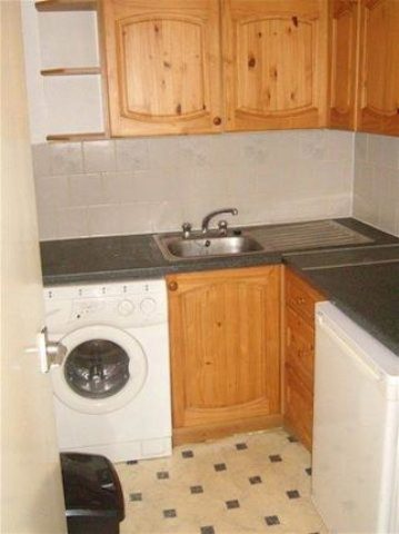  Image of Studio flat to rent in Edgware Road London W2 at Edgware Road, London W2