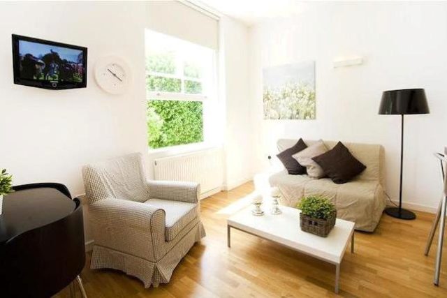  Image of Studio flat to rent in Inverness Terrace London W2 at Inverness Terrace, Bayswater Road, London W2