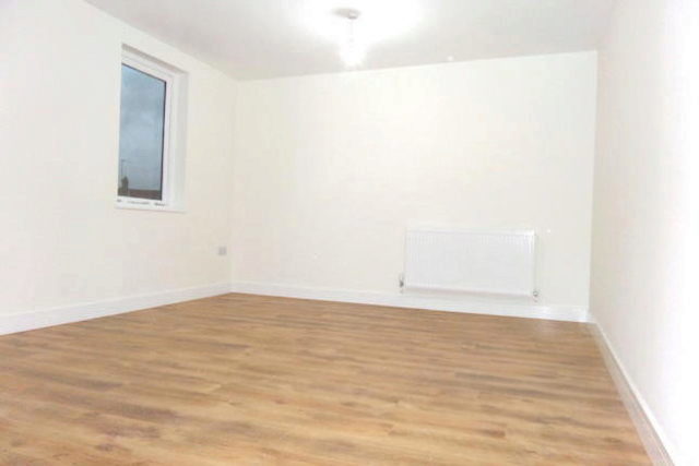  Image of 1 bedroom Flat to rent in Uxbridge Road Hillingdon Uxbridge UB10 at Crimson Court, Uxbridge Road, Uxbridge UB10