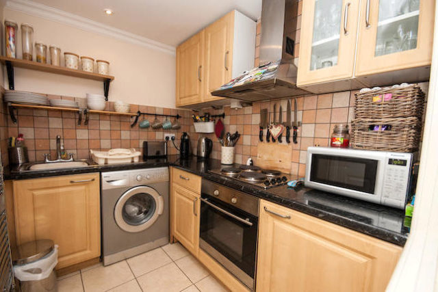  Image of 1 bedroom Bungalow to rent in Windmill Road Mortimer Common Reading RG7 at Windmill Road, Mortimer RG7