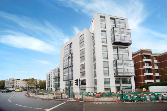  Image of 1 bedroom Flat to rent in Holland Park Avenue London W11 at Holland Park Avenue, London W11