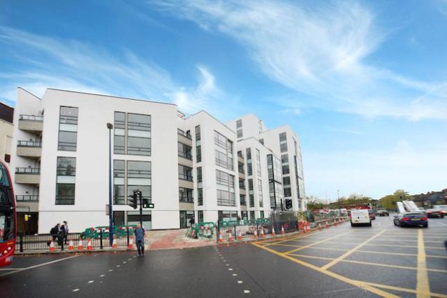  Image of 1 bedroom Flat to rent in Holland Park Avenue London W11 at Holland Park Avenue, London W11