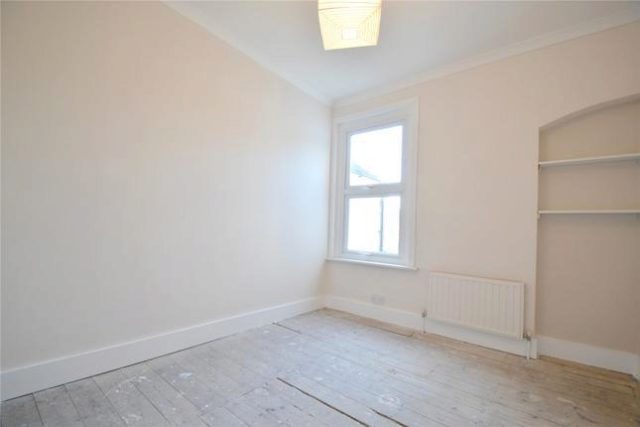  Image of 2 bedroom Terraced house to rent in Lebanon Road Addiscombe Croydon CR0 at Lebanon Road, Addiscombe, Croydon CR0