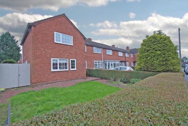  Image of 3 bedroom Terraced house for sale in Laurel Grove Bromsgrove B61 at Laurel Grove, Bromsgrove B61