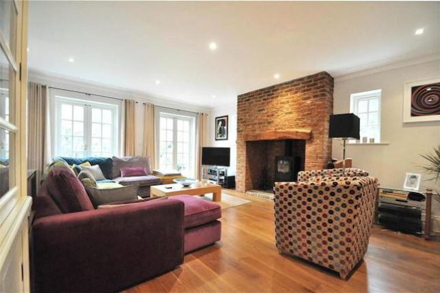  Image of 4 bedroom Detached house for sale in Laurel Gardens Bickley Bromley BR1 at Laurel Gardens, Bickley, Bromley BR1