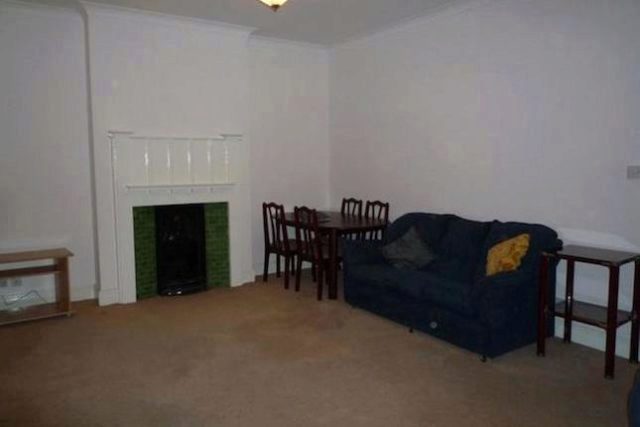  Image of 1 bedroom Flat to rent in Green Lanes London N13 at Green Lanes, Palmers Green, London N13