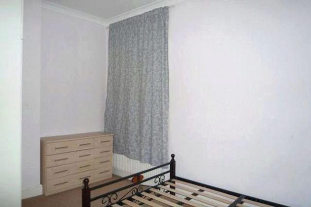  Image of 1 bedroom Flat to rent in Green Lanes London N13 at Green Lanes, Palmers Green, London N13
